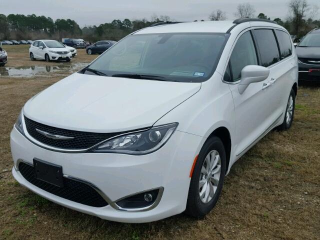 2C4RC1BG8HR810606 - 2017 CHRYSLER PACIFICA T WHITE photo 2