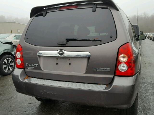 4F2YZ92Z36KM00706 - 2006 MAZDA TRIBUTE I GRAY photo 9