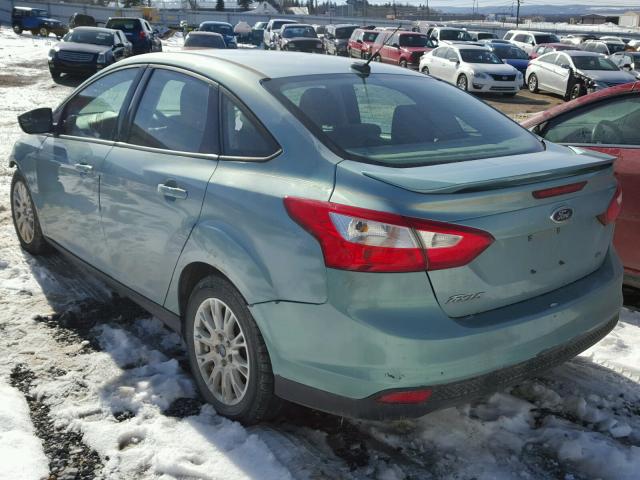 1FAHP3F28CL405637 - 2012 FORD FOCUS SE BLUE photo 3