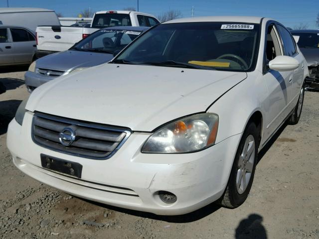 1N4AL11E73C227545 - 2003 NISSAN ALTIMA BAS WHITE photo 2