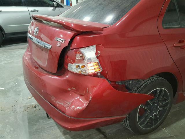 JTDBT923771171862 - 2007 TOYOTA YARIS RED photo 9