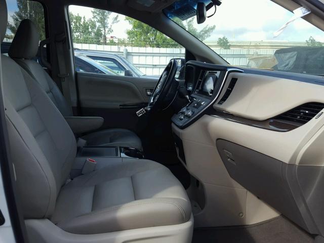 5TDYK3DC2FS669881 - 2015 TOYOTA SIENNA XLE WHITE photo 5