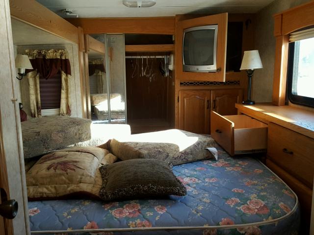 4YDF2952074701141 - 2007 KEYSTONE MONTANA WHITE photo 7