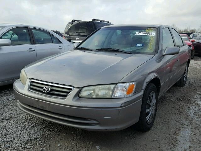 4T1BG22K41U089415 - 2001 TOYOTA CAMRY CE GRAY photo 2