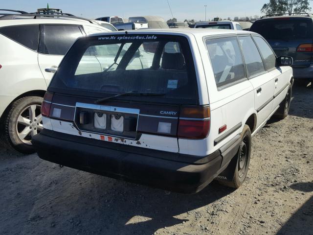 JT2SV21W2J0218363 - 1988 TOYOTA CAMRY DLX WHITE photo 4