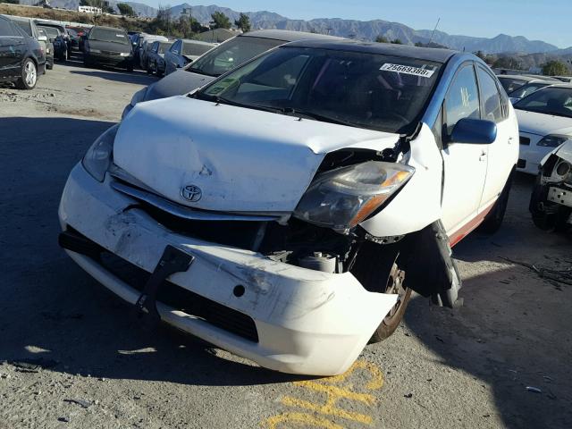 JTDKB20U387749704 - 2008 TOYOTA PRIUS WHITE photo 2