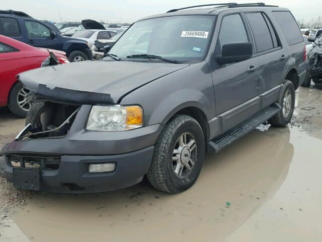 1FMRU15W94LB41275 - 2004 FORD EXPEDITION GRAY photo 2