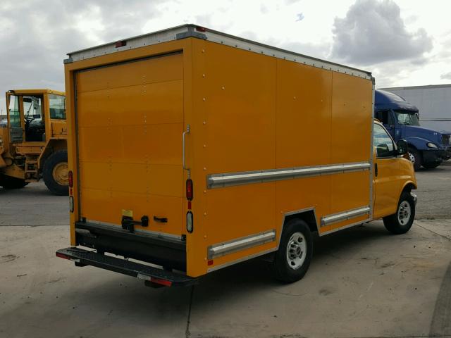 1GD072CAXD1900475 - 2013 GMC SAVANA CUT YELLOW photo 4