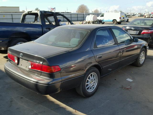 JT2BG22K6Y0382019 - 2000 TOYOTA CAMRY CE GRAY photo 4