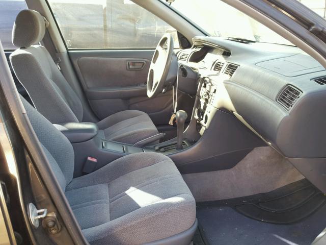 JT2BG22K6Y0382019 - 2000 TOYOTA CAMRY CE GRAY photo 5