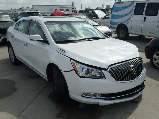 1G4GB5G39GF170754 - 2016 BUICK LACROSSE WHITE photo 1