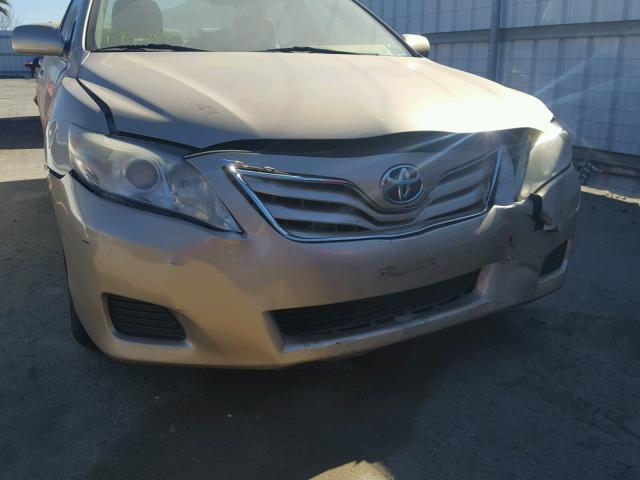 4T1BF3EK2BU124572 - 2011 TOYOTA CAMRY BASE GOLD photo 9