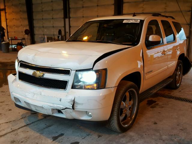 1GNFK13077J387759 - 2007 CHEVROLET TAHOE K150 WHITE photo 2