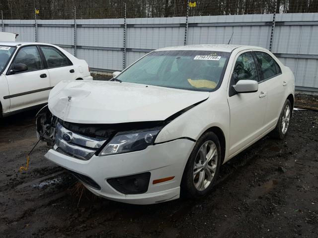 3FAHP0HA0CR248674 - 2012 FORD FUSION SE WHITE photo 2