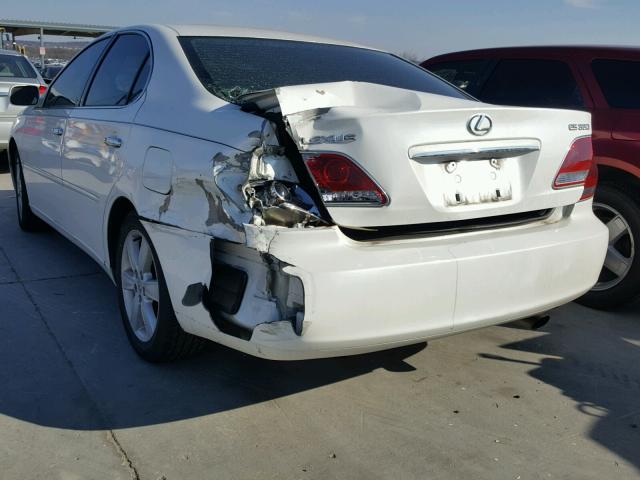 JTHBA30G055065346 - 2005 LEXUS ES 330 WHITE photo 3