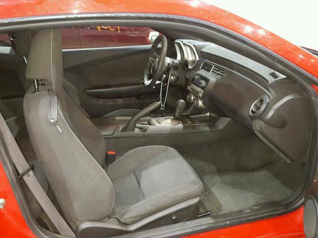 2G1FB1ED8B9147156 - 2011 CHEVROLET CAMARO LT RED photo 5