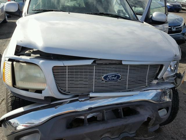 1FTRW08L92KE22568 - 2002 FORD F150 SUPER SILVER photo 7