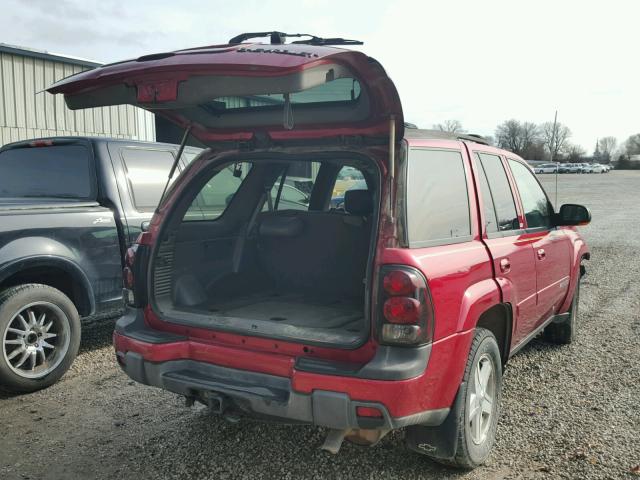 1GNDT13S632285640 - 2003 CHEVROLET TRAILBLAZE RED photo 4