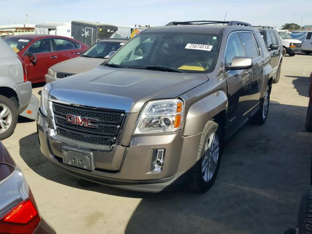 2CTFLGEW6A6360085 - 2010 GMC TERRAIN SL GRAY photo 2