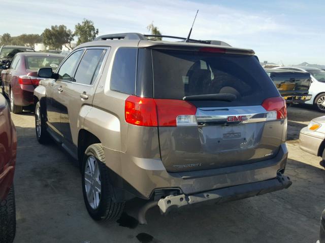 2CTFLGEW6A6360085 - 2010 GMC TERRAIN SL GRAY photo 3