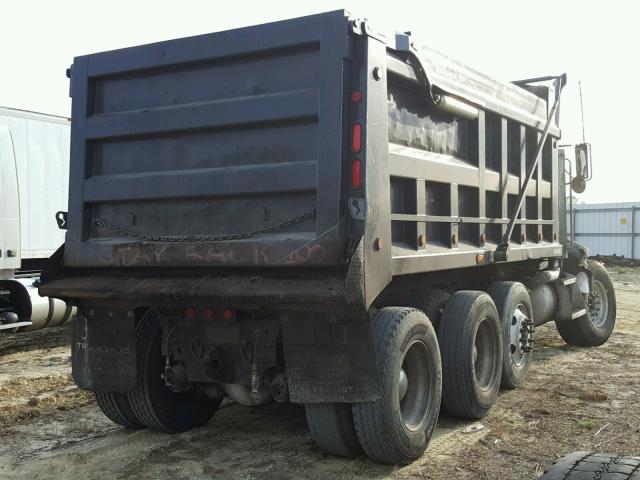 2NPNLZ0X84M835537 - 2004 PETERBILT 330 BLACK photo 4