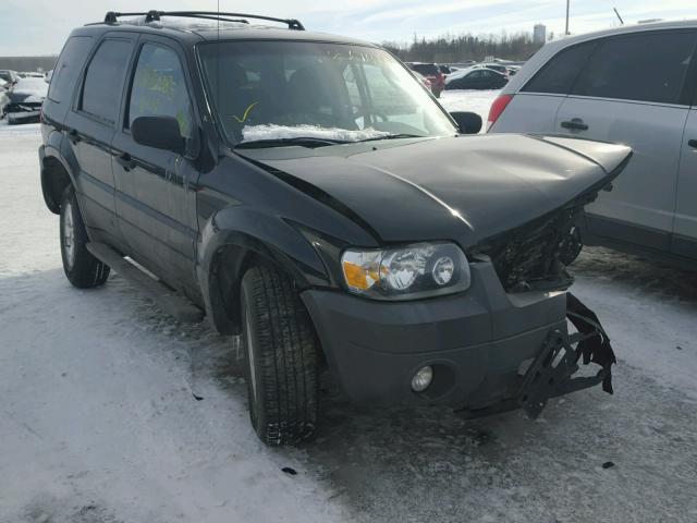 1FMYU93127KB68460 - 2007 FORD ESCAPE XLT BLACK photo 1