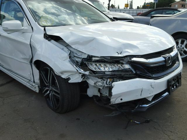 1HGCR3F95GA020728 - 2016 HONDA ACCORD TOU WHITE photo 9