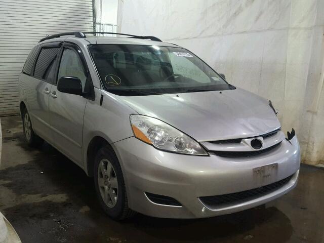 5TDZK23C07S015088 - 2007 TOYOTA SIENNA CE SILVER photo 1