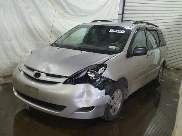 5TDZK23C07S015088 - 2007 TOYOTA SIENNA CE SILVER photo 2