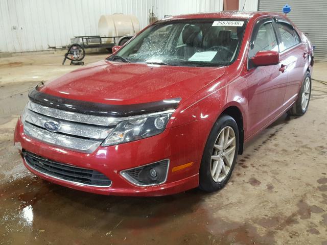 3FAHP0JG2AR225893 - 2010 FORD FUSION SEL RED photo 2