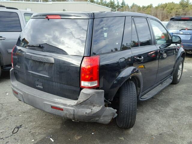 5GZCZ33D75S829211 - 2005 SATURN VUE BLACK photo 4