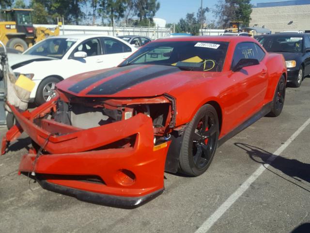 2G1FK1EJ1A9150985 - 2010 CHEVROLET CAMARO SS ORANGE photo 2