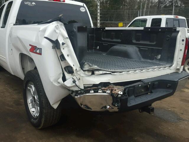 1GCEC29029Z127112 - 2009 CHEVROLET SILVERADO WHITE photo 9