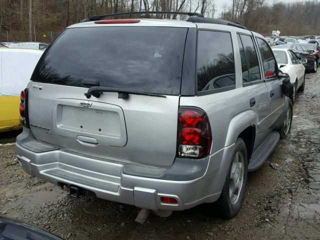 1GNDT13S672179078 - 2007 CHEVROLET TRAILBLAZE SILVER photo 4