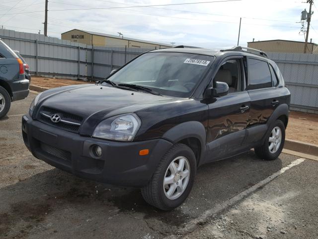 KM8JN12D95U159624 - 2005 HYUNDAI TUCSON GLS BLACK photo 2