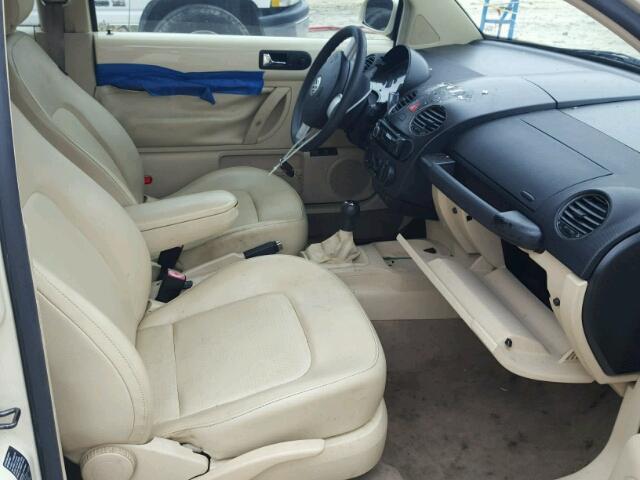 3VWPW31C66M414426 - 2006 VOLKSWAGEN NEW BEETLE 奶油色 照片 5