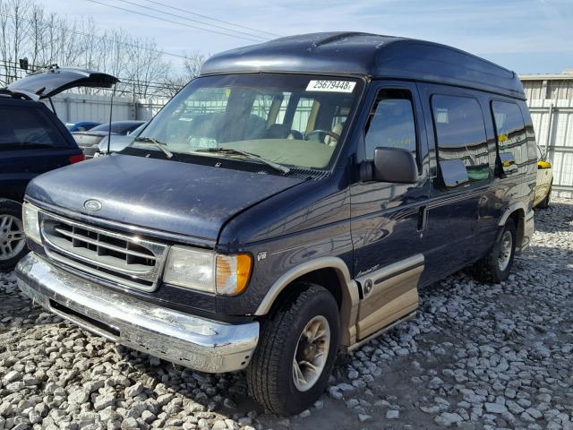 1FDRE14L22HA73907 - 2002 FORD ECONOLINE BLUE photo 2