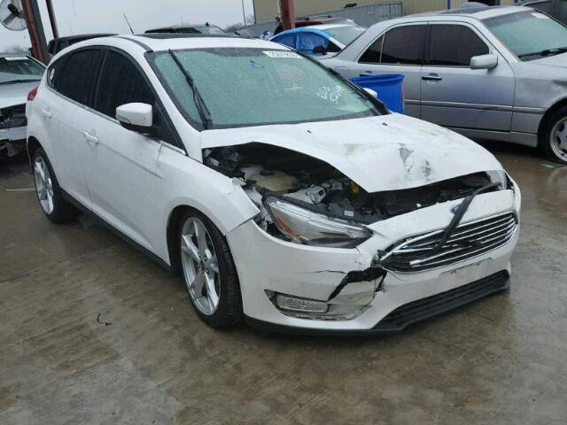 1FADP3N2XFL379627 - 2015 FORD FOCUS TITA WHITE photo 1