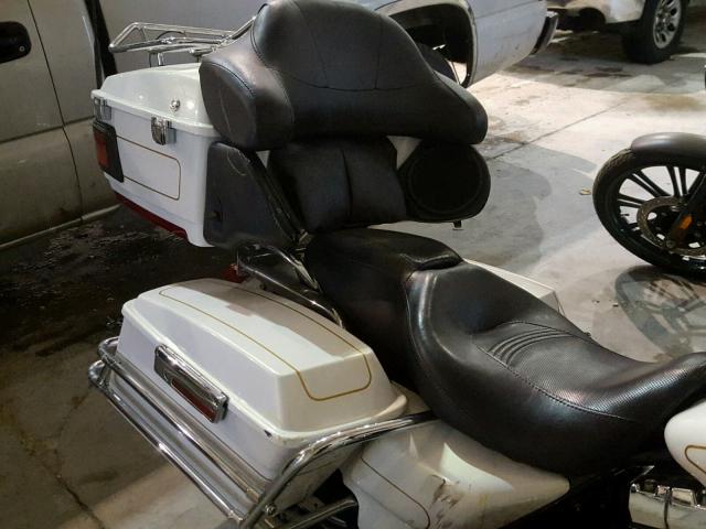 1HD1FC4197Y653086 - 2007 HARLEY-DAVIDSON FLHTCUI WHITE photo 6