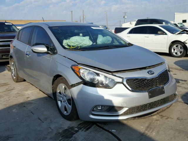 KNAFK5A88G5527932 - 2016 KIA FORTE LX SILVER photo 1