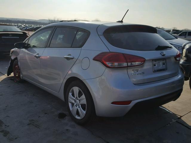 KNAFK5A88G5527932 - 2016 KIA FORTE LX SILVER photo 3