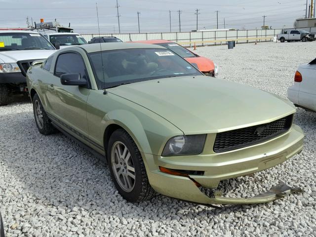 1ZVHT80N465103323 - 2006 FORD MUSTANG GREEN photo 1