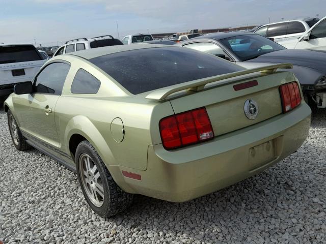 1ZVHT80N465103323 - 2006 FORD MUSTANG GREEN photo 3