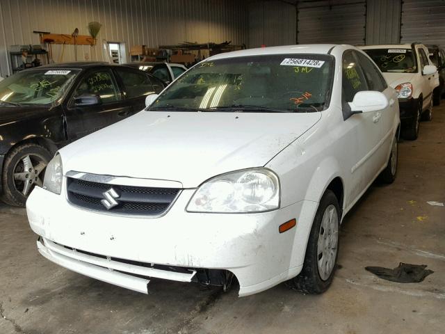 KL5JD56Z88K867387 - 2008 SUZUKI FORENZA BA WHITE photo 2