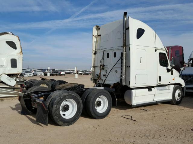 1FUJGLDR7BSAX7672 - 2011 FREIGHTLINER CASCADIA 1 WHITE photo 4