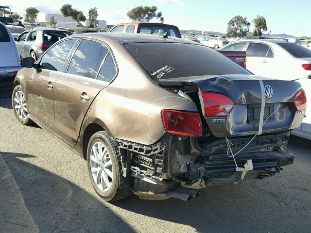 3VWDP7AJ8DM212027 - 2013 VOLKSWAGEN JETTA SE BROWN photo 3