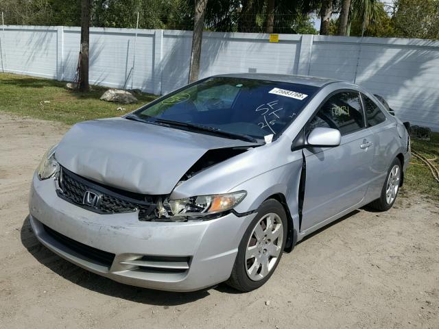 2HGFG11619H507627 - 2009 HONDA CIVIC LX SILVER photo 2