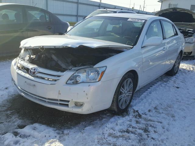 4T1BK36B36U150145 - 2006 TOYOTA AVALON XL WHITE photo 2