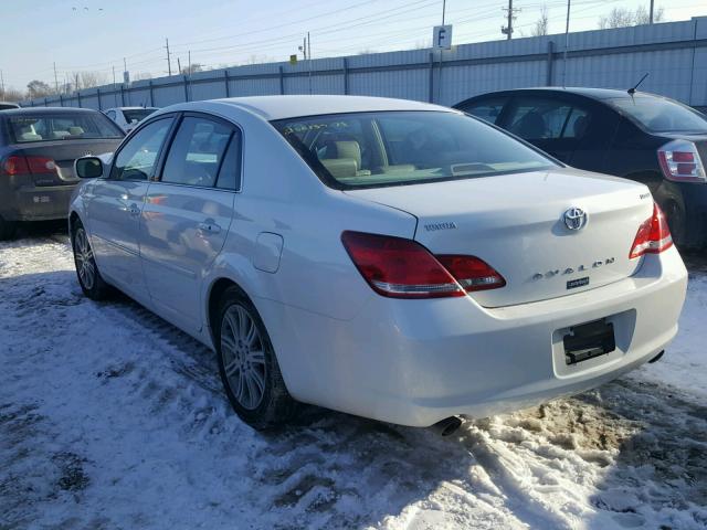 4T1BK36B36U150145 - 2006 TOYOTA AVALON XL WHITE photo 3