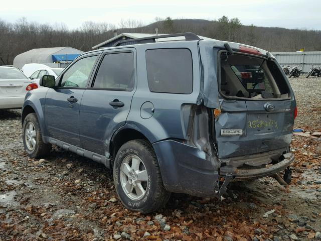 1FMCU9D73AKA93076 - 2010 FORD ESCAPE XLT BLUE photo 3